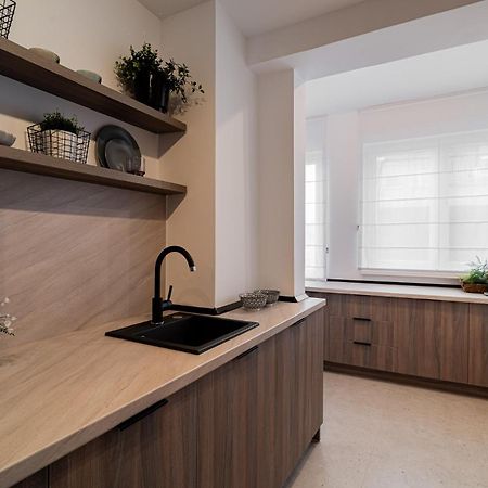 Loggia & Luxe 5Br Penthouse In Universitatii Area Bucharest Luaran gambar