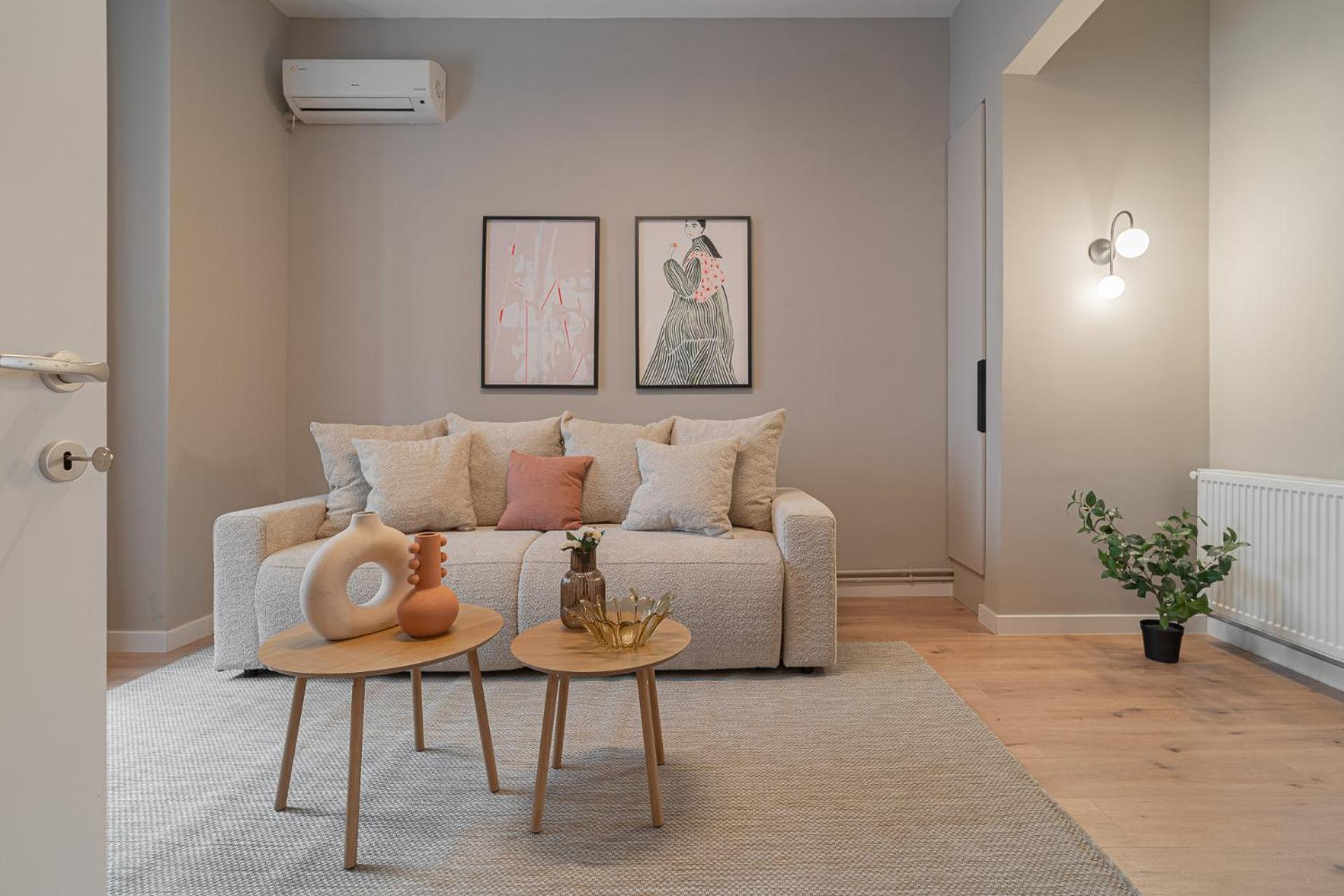 Loggia & Luxe 5Br Penthouse In Universitatii Area Bucharest Luaran gambar