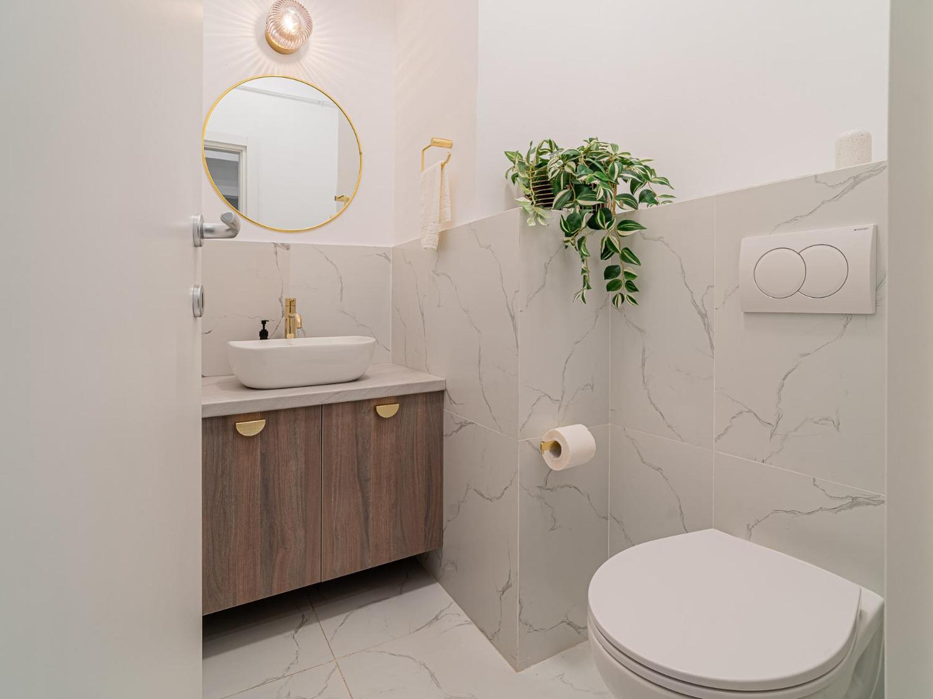Loggia & Luxe 5Br Penthouse In Universitatii Area Bucharest Luaran gambar