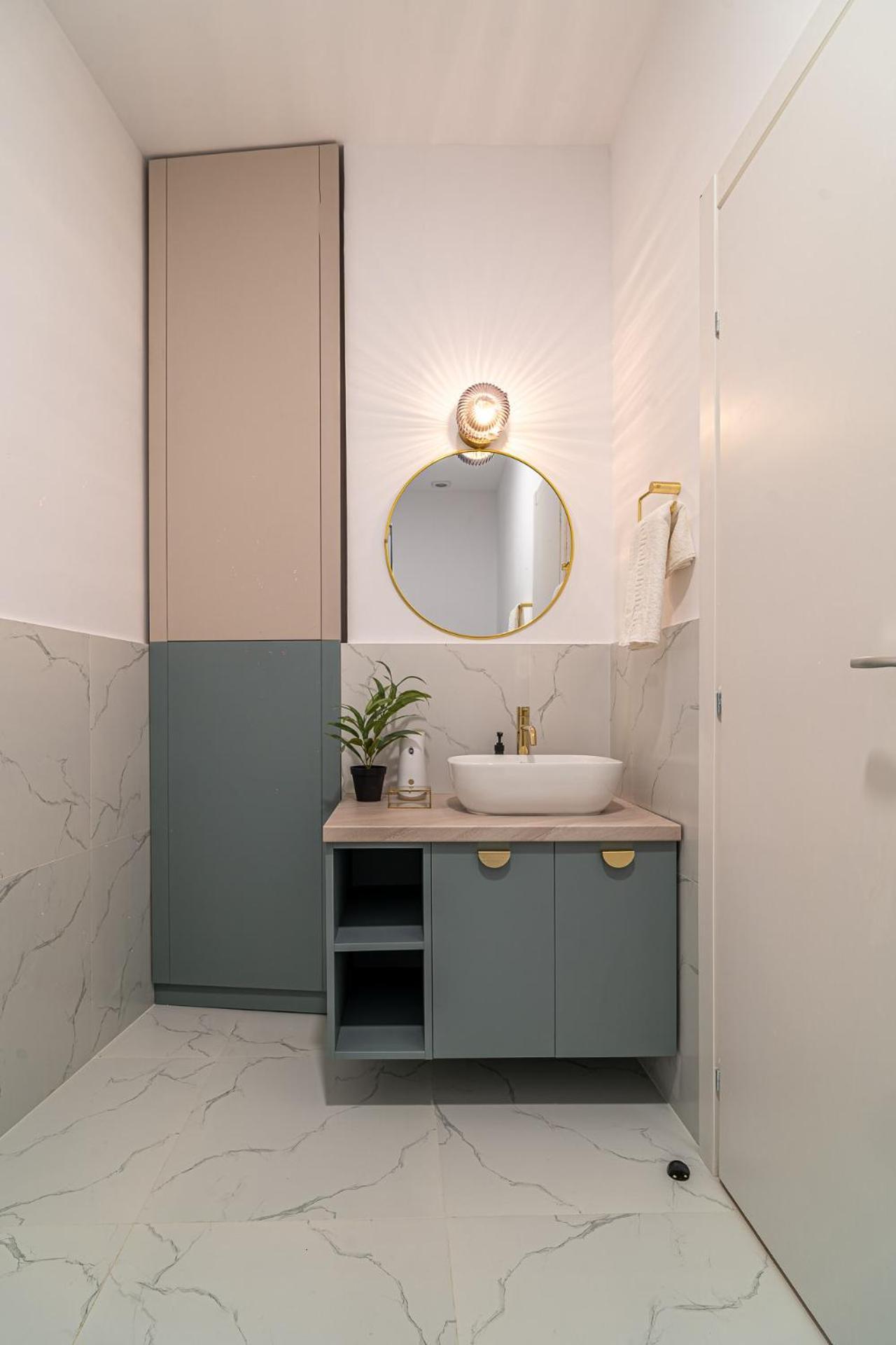 Loggia & Luxe 5Br Penthouse In Universitatii Area Bucharest Luaran gambar
