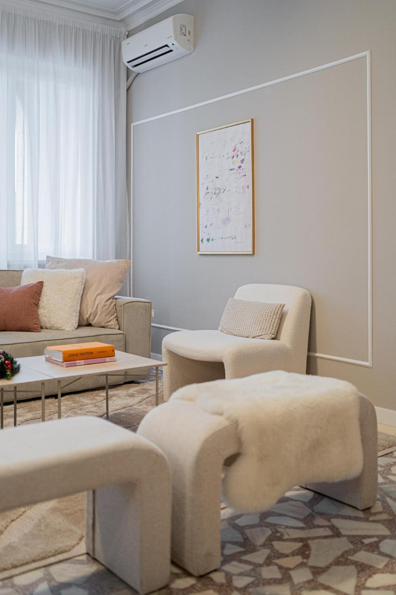 Loggia & Luxe 5Br Penthouse In Universitatii Area Bucharest Luaran gambar